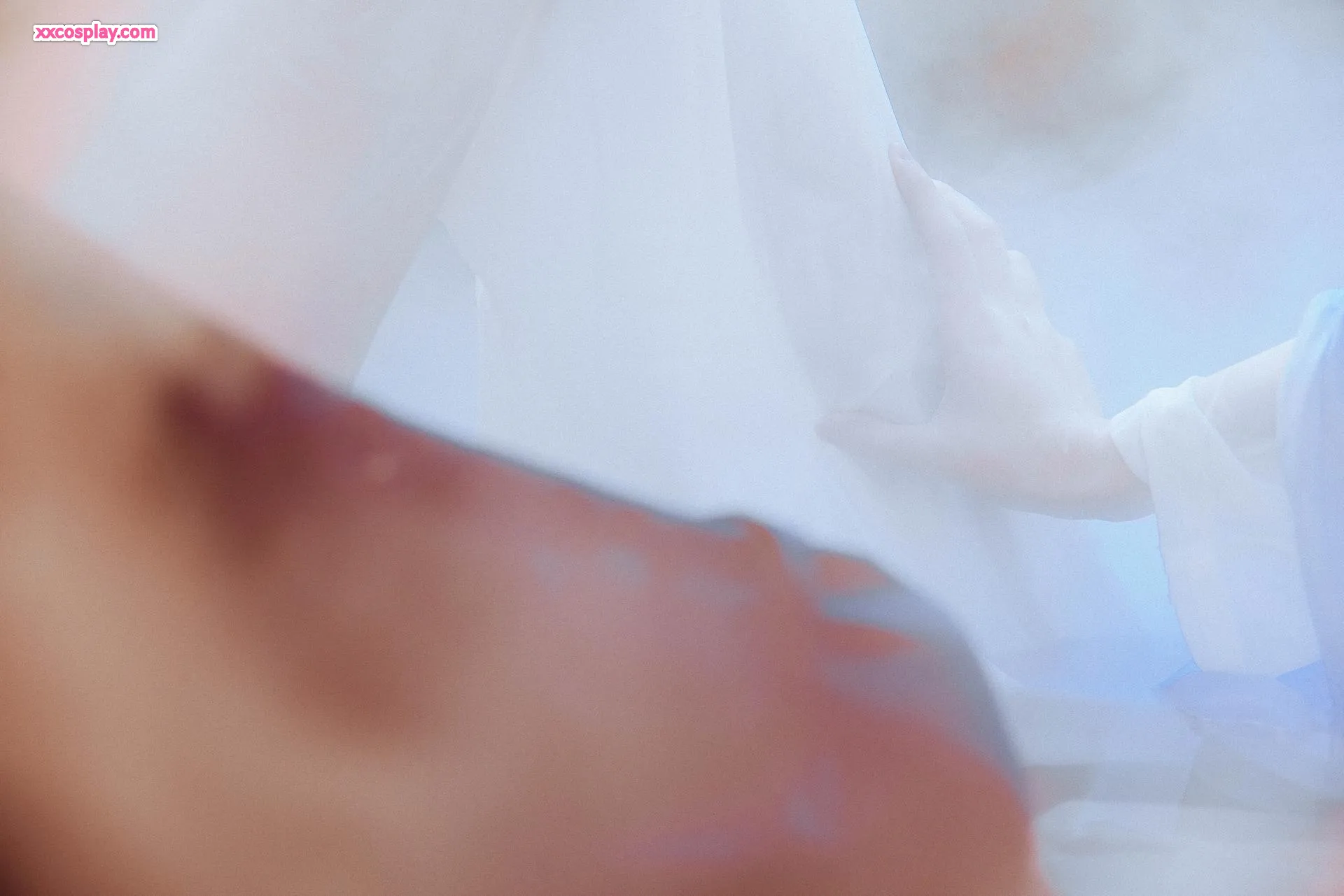 Nantao Momoko in Ethereal Blue Hanfu